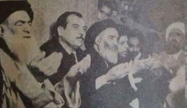صورة نادرة تجمع بين المراجع السيستاني والخوئي والصدر