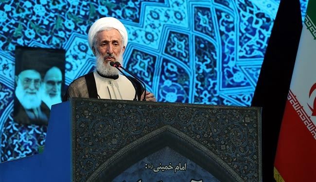 خطيب جمعة طهران يندد بالمجازر السعودية في اليمن