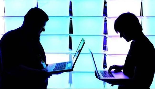 هکرها به ستاد انتخاباتی کلینتون دستبرد زدند