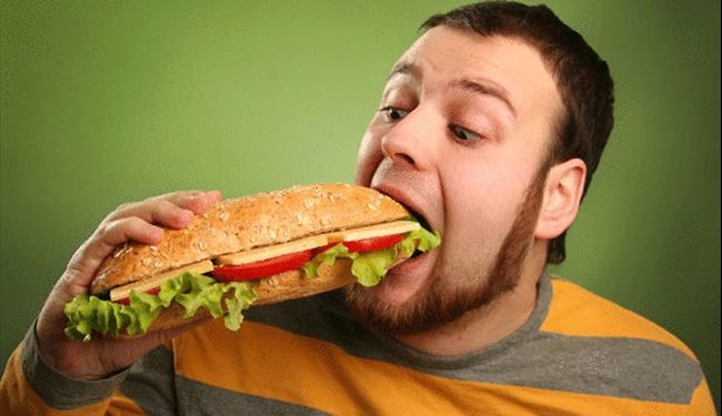 تخاف على بناتك.. إذا ابتعد عن الوجبات السريعة!