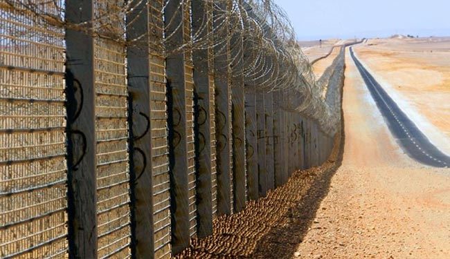 الاحتلال يشرع ببناء جدار أسفل حدود غزة لمواجهة الأنفاق