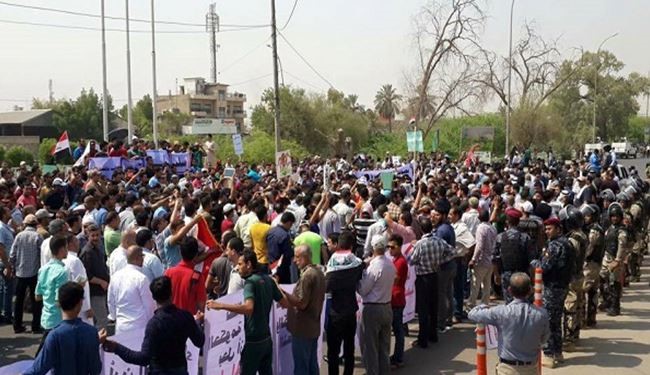 الشرطة تفرق تظاهرة في البصرة تطالب بتوفير فرص عمل