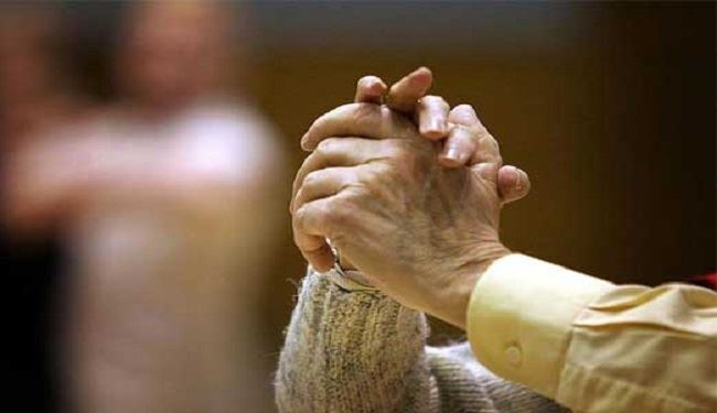 توفيا خلال نصف ساعة بعد علاقة دامت 63 عامًا