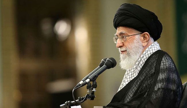 القائد: الثورة الاسلامية احدثت زلزالا قويا  في اركان نظام الهيمنة