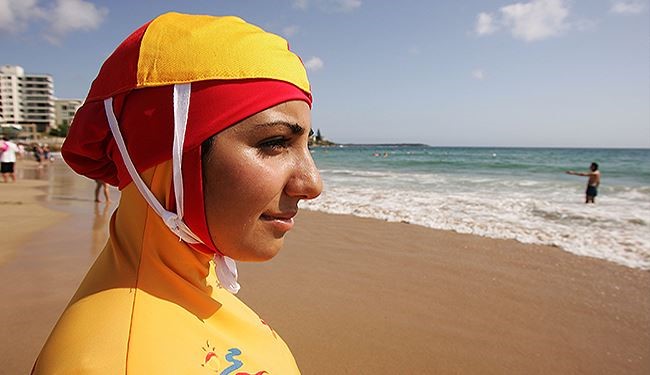 رئيس وزراء كندا يدافع عن 