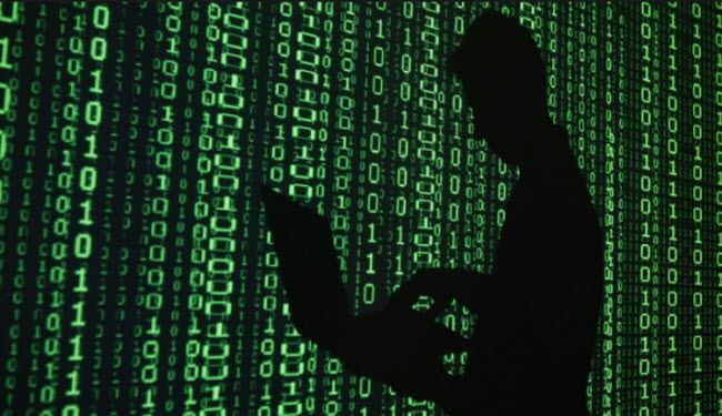 يتجسسون عليك عبر كاميرا الـ'Laptop' هكذا تحمي نفسك!