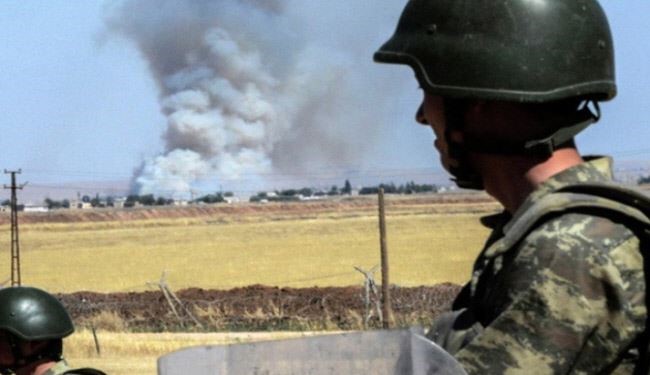 الشرطة التركية تدعو سكان بلدة قرقميش الحدودية مع سوريا الى مغادرتها