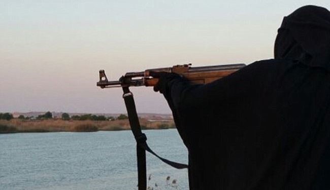 امراة تقضي على داعشيين بسلاح كاتم وسط الشرقاط