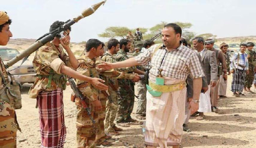 صور.. رئيس المجلس السياسي يتفقد جبهات القتال بالجوف
