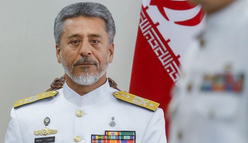 ايران تزيح الستار قريباً عن سفينة ومدمرة حربيتين