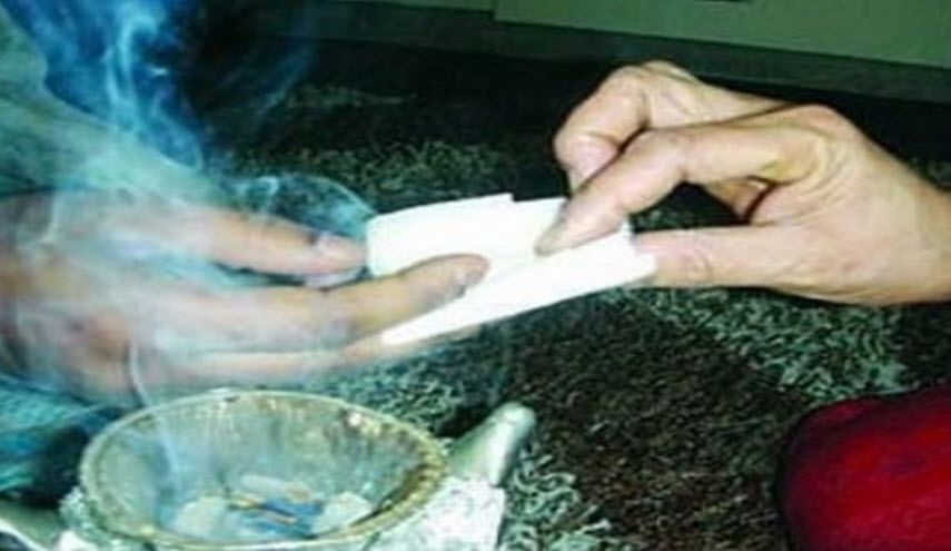 بعد تصويره النساء 