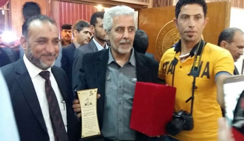 المخرج درويش يقدم جائزة مهرجان الغدير لقامتين رفيعتين من هما؟