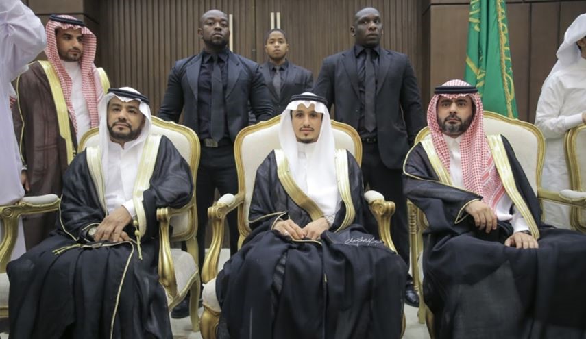 بالصور..  لاعب بنادي النصر السعودي يحضر 