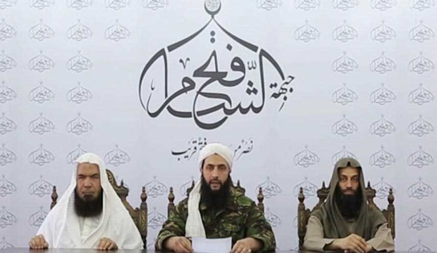 الانقسامات بين السوريين والأجانب تنخر جسد 