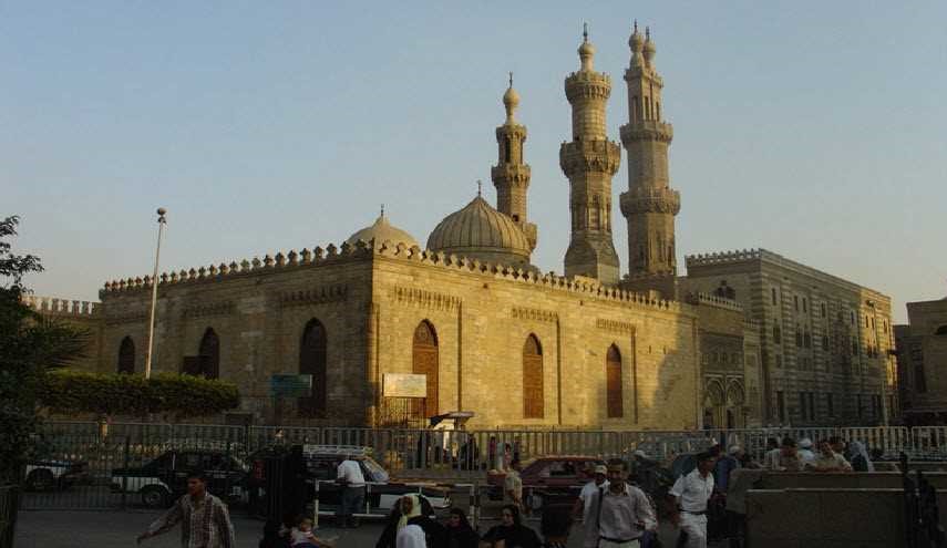 أوقاف القاهرة تغلق مسجد الحسين(ع) في عاشوراء!