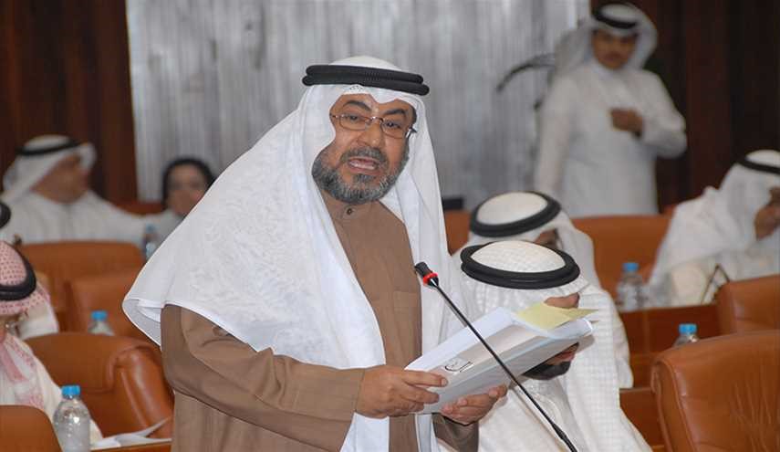 وزير بحريني يزوّر التاريخ: البلاد لم تحتلها بريطانيا و استقلت منذ.. !