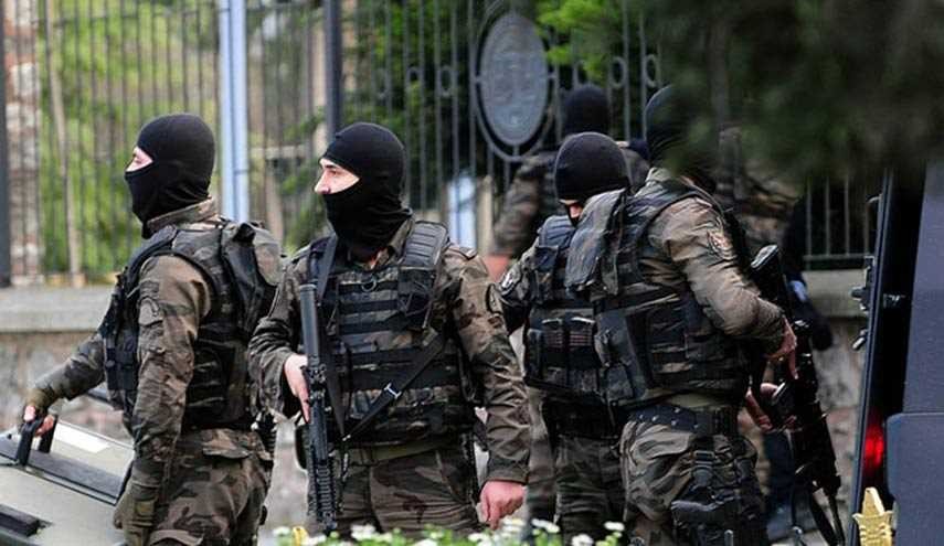 الشرطة التركية تفرق احتجاجات على اعتقال رئيسي بلدية دياربكر