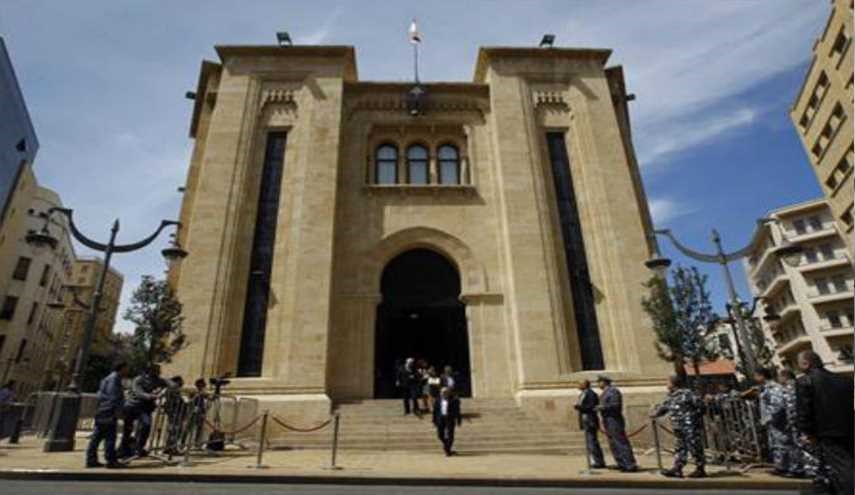 خودروی انتقال رئیس جمهور، به پارلمان لبنان رسید