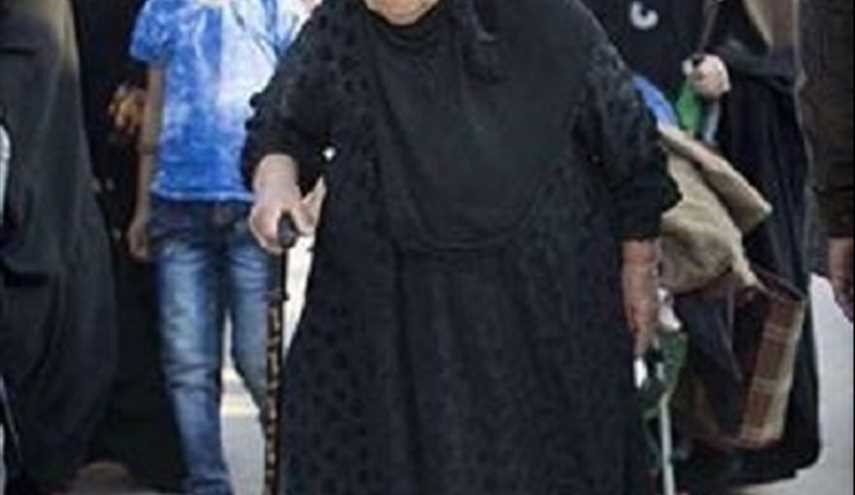 بالصور : كبار في السن وعجز في طريق المشاية الى كربلاء المقدسة..
