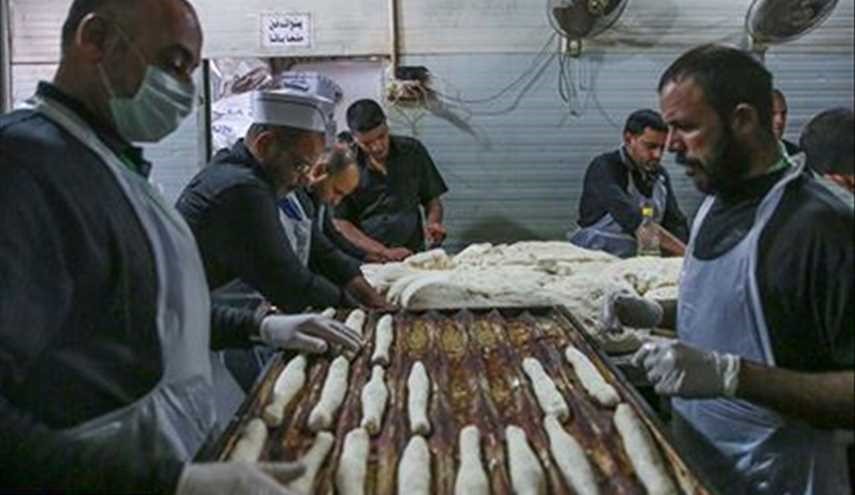 كربلاء : تحضيرالطعام للزوار من داخل مضيف الإمام الحسين (ع)