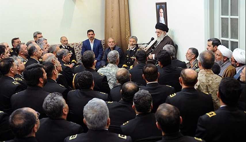 دیدارفرماندهان و مسئولان نیروی دریایی ارتش با رهبر معظم انقلاب + عکس