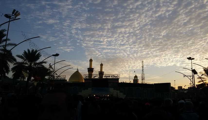 مرقد الامام الحسين (ع ) في كربلاء عند غروب الشمس..