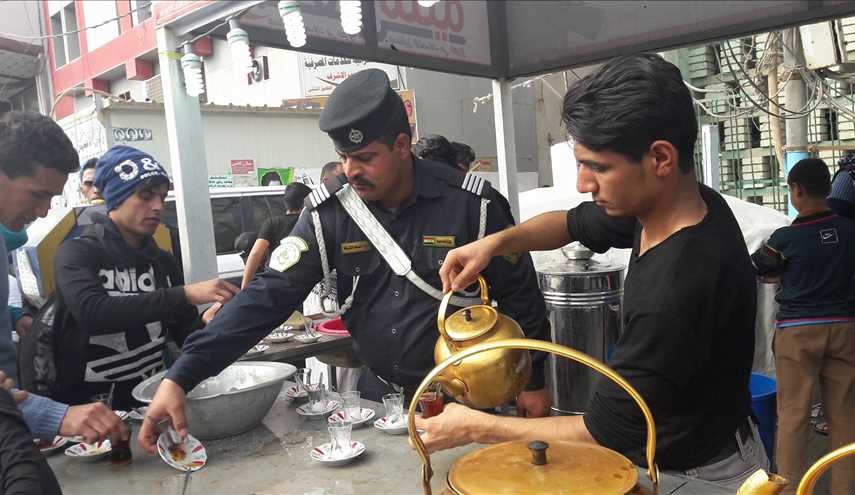 بالصور ..التعاون الجماعي لخدمة زوار الأربعين في العراق