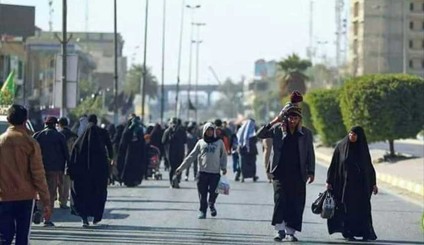 بالصور ..توافد  الزوار لمرقد الإمام علي (ع) في النجف الأشرف