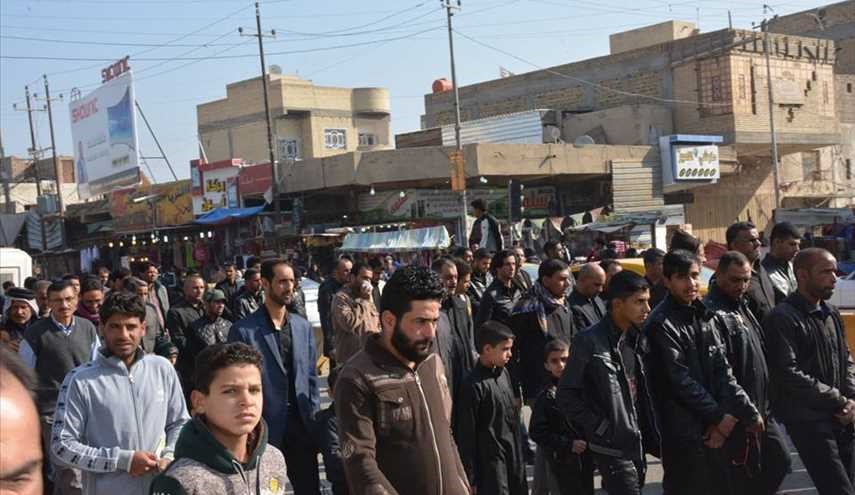 بالصور ...مسيرة لأحياء ذكرى وفاة الرسول (ص) في ذي قار العراقية