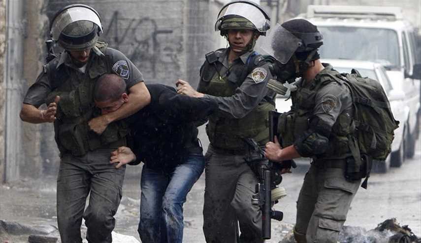 الاحتلال يعتقل 8 فلسطينيين، بينهم نجل نائب مقدسي