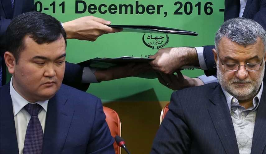 عقد اجتماع لجنة التعاون الاقتصادی المشترک بین ایران وکازاخستان فی طهران