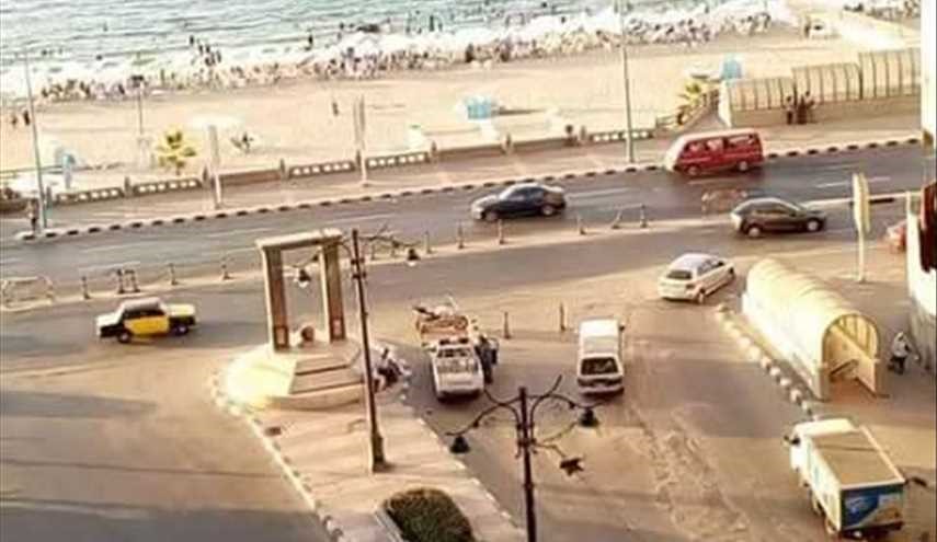 مدينة جميلة على البحر ...!