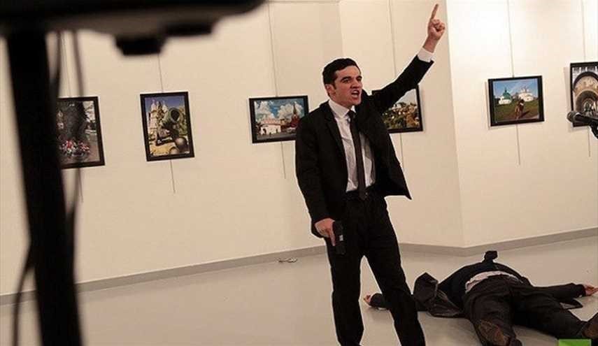 صورة/ من هو مصور حادث اغتيال السفير الروسي في أنقرة؟
