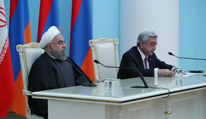 الرئیسان الایرانی والارمینی یعقدان مؤتمرا صحفیا مشترکا