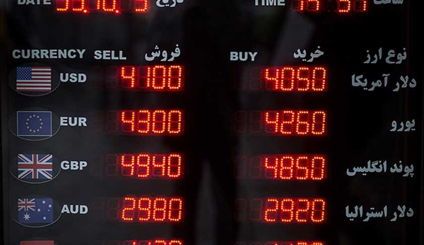 خیز دلار به سوی 5 هزار تومان | تصاویر