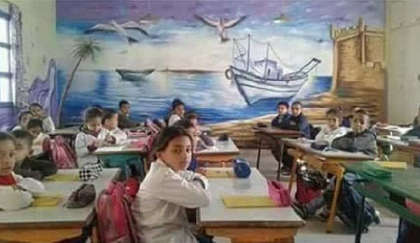 بالصور ..مدرسة في منطقة الصويرة العراقية يحولها حارسها إلى تحفة فنية