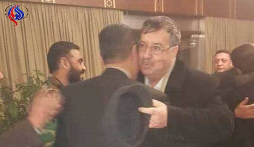 من هو المعارض الثاني الذي سيعقد مؤتمرا صحافيا بمطار دمشق بعد البشير؟