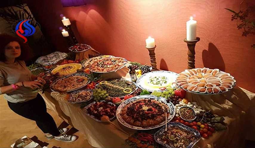 بالصور؛ سيدة سورية طبخت لملكة هولندا تروي قصتها..