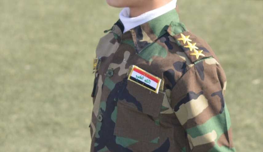 بالصور ..أصغر شاعر في قضاء الزبير في عيد الجيش العراقي