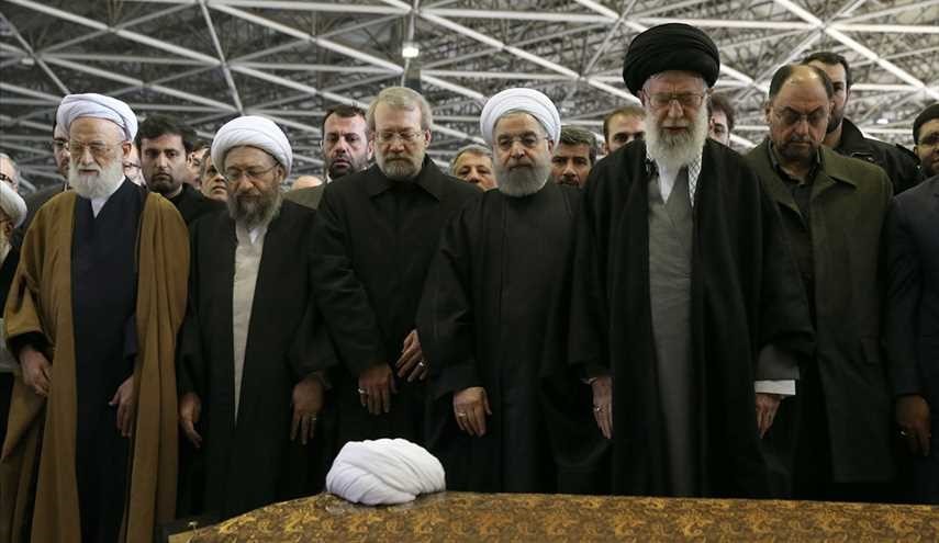 اقامه نماز رهبری بر پیکر آیت الله رفسنجانی | تصاویر