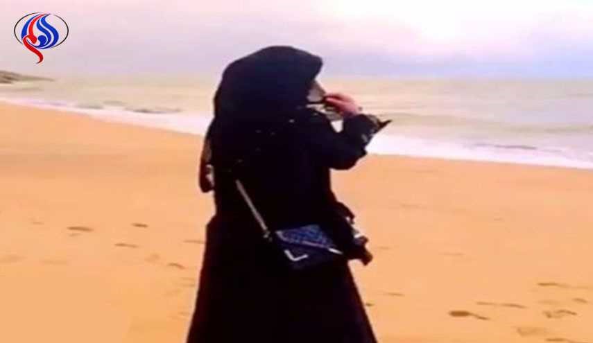 في واقعة غريبة .. اقتربت زوجته من الشاطىء فطلقها؟!