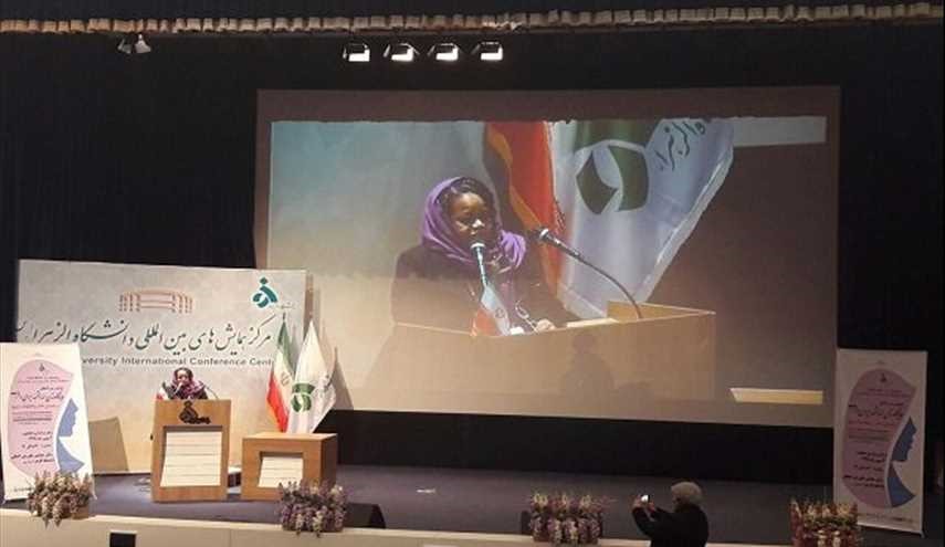 ندوة مكانة المرأة العالمة في ايران والعالم العربي