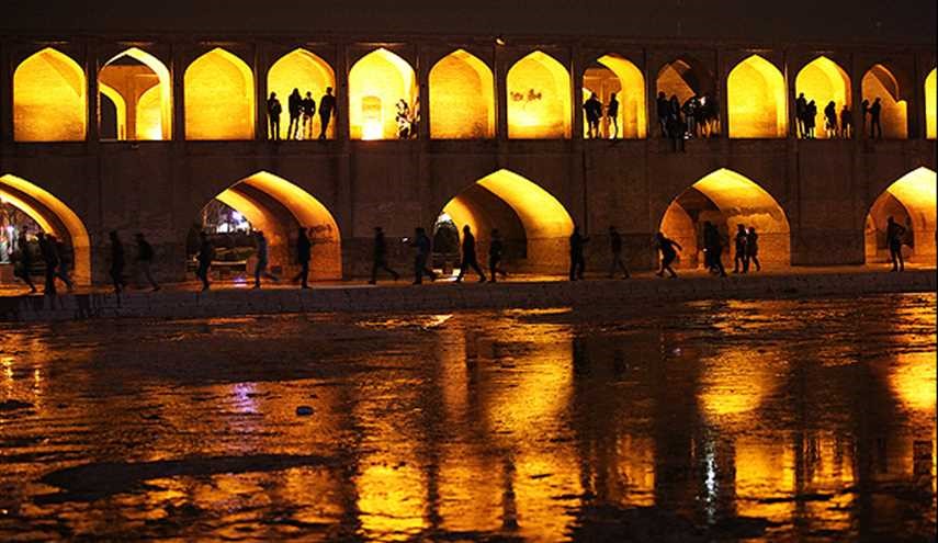 جاری شدن آب در رودخانه زاینده رود اصفهان | تصاویر