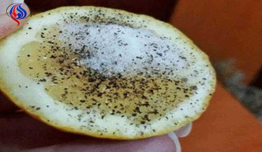 تناول الليمون مع الملح والفلفل الأسمر لعلاج أمراض كثيرة