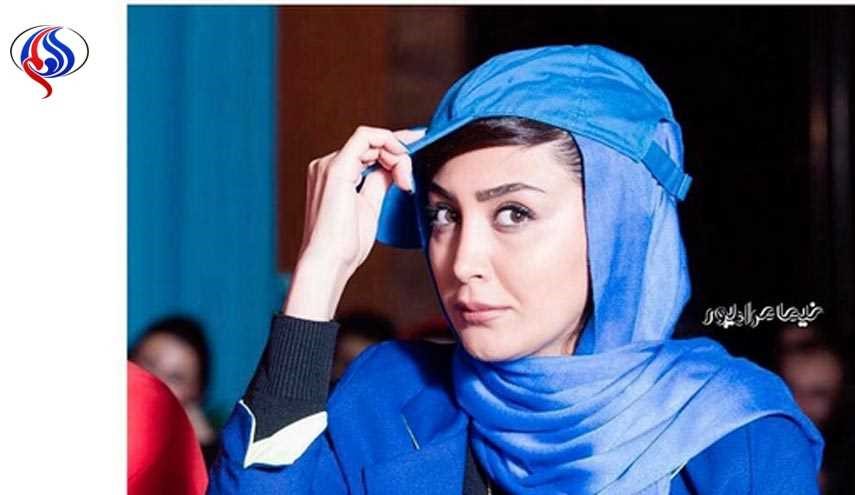 تیپ آبی خانم بازیگر به مناسبت برد استقلال