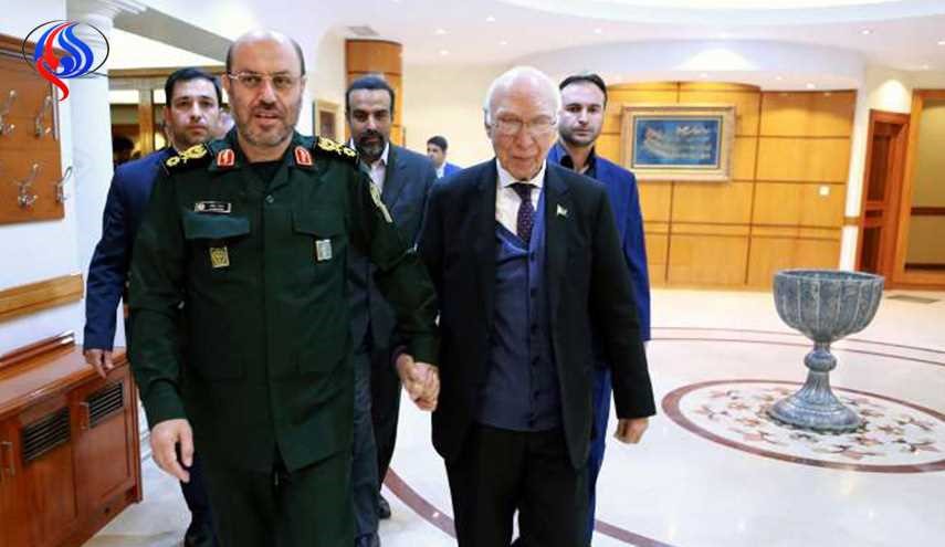 العميد دهقان: لا يوجد حل عسكري للازمات الاقليمية