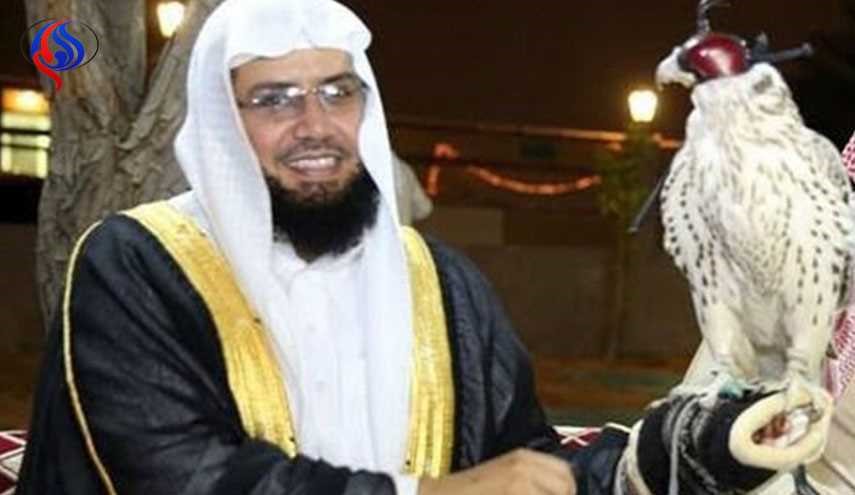 خطيب المسجد الحرام يحاول تبرير تخلف بلاده وتقدم الغرب بالسنن الالهية!