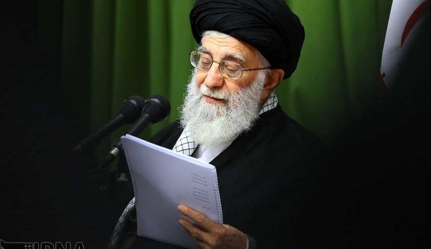 قائد الثورة الاسلامیة یستقبل عددا من شعراء البلاد