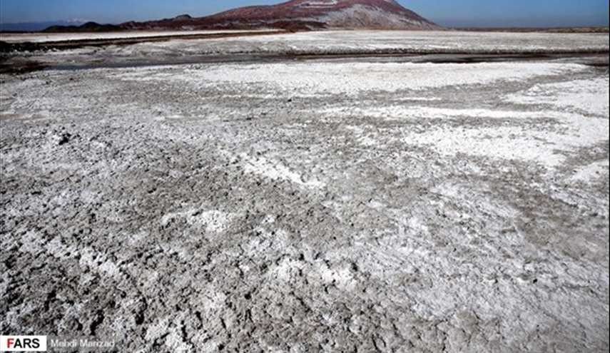 جبل الملح قرب قم وسط ايران