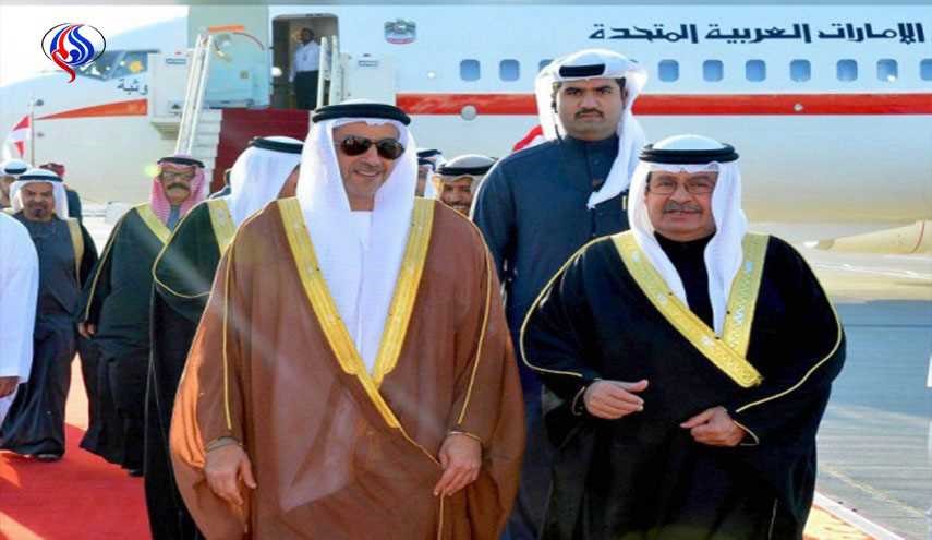 بن زايد يتفقد قواته التي تتولى قمع شعب البحرين